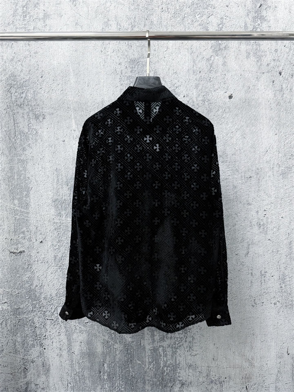  ロゴ総柄 ボタン仕様 CHROME HEARTS クロムハーツ コピー シャツ きれいめカジュアル 今季チェック