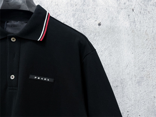 半袖ポロシャツ ホワイト 襟ラインデザイン クールビズ対応 PRADA