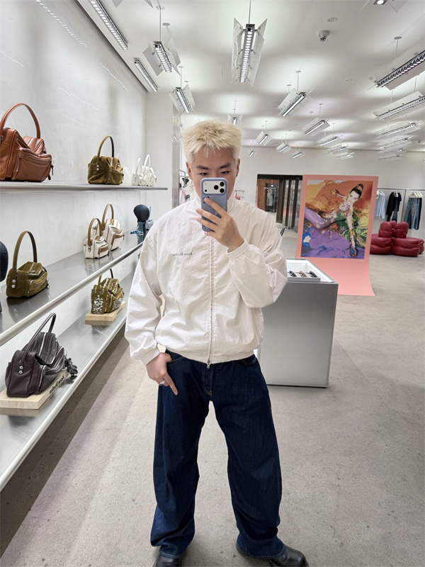 ライトジャケット フード付き 薄手アウター 春夏対応 軽量タイプ 旅行コーデ ACNE STUDIOS アクネストゥディオズ コピー ジャケット