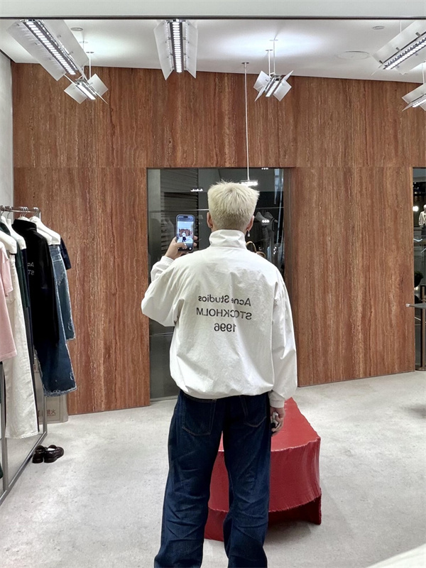ライトジャケット フード付き 薄手アウター 春夏対応 軽量タイプ 旅行コーデ ACNE STUDIOS アクネストゥディオズ コピー ジャケット