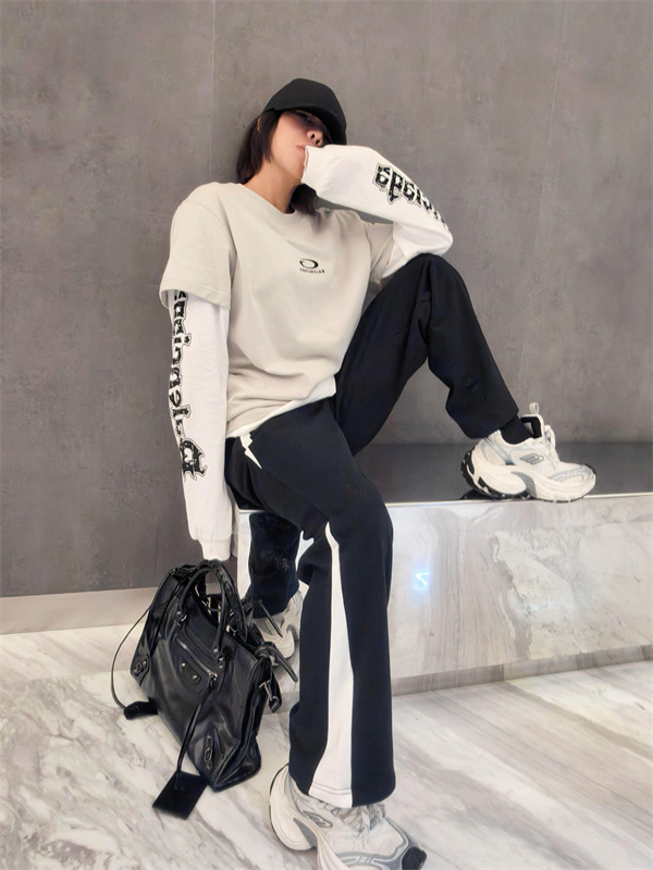 ロゴスリーブTシャツ レイヤード仕様 ルーズフィット BALENCIAGA バレンシアガ コピー Tシャツ デイリー対応 ストリート人気