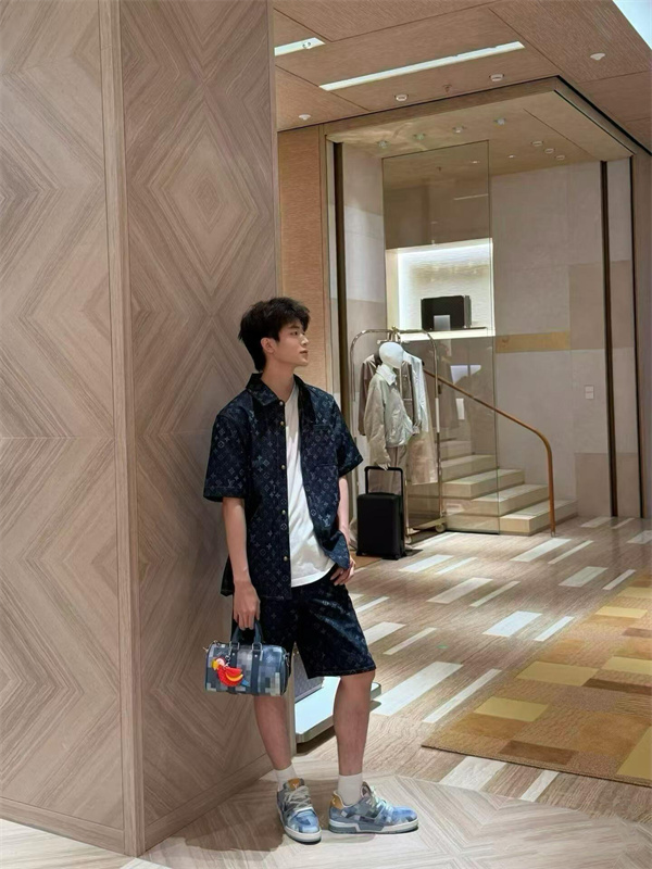 モノグラムデニム シグネチャーパターン カジュアルショーツ LOUIS VUITTON ルイヴィトン コピー ハーフパンツ ストリートスタイル対応