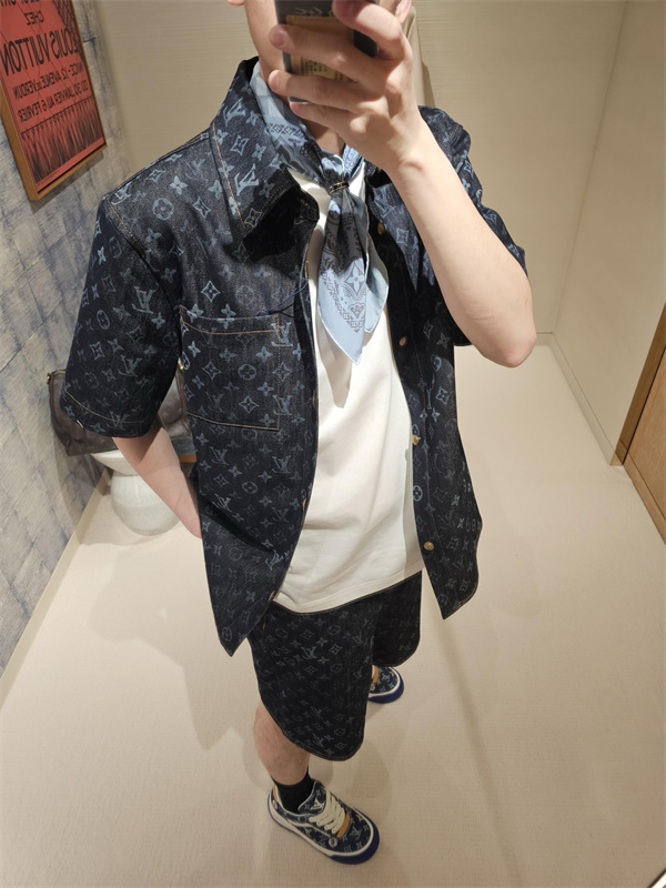 デニムシャツジャケット モノグラム総柄 ショートスリーブ LOUIS VUITTON ルイヴィトン コピー シャツジャケット 軽アウター風デザイン デイリーコーデ向け
