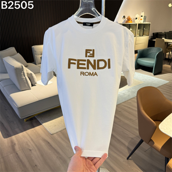2026着回し度高めアイテム  フェンディ FENDI 半袖Tシャツ コピー激安(日本最大級)