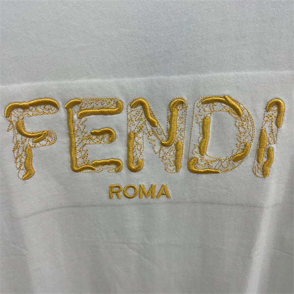 2026春夏の流行をチェック セレブや芸能人からも愛用 フェンディ半袖Tシャツ コピー FENDI激安(日本最大級)