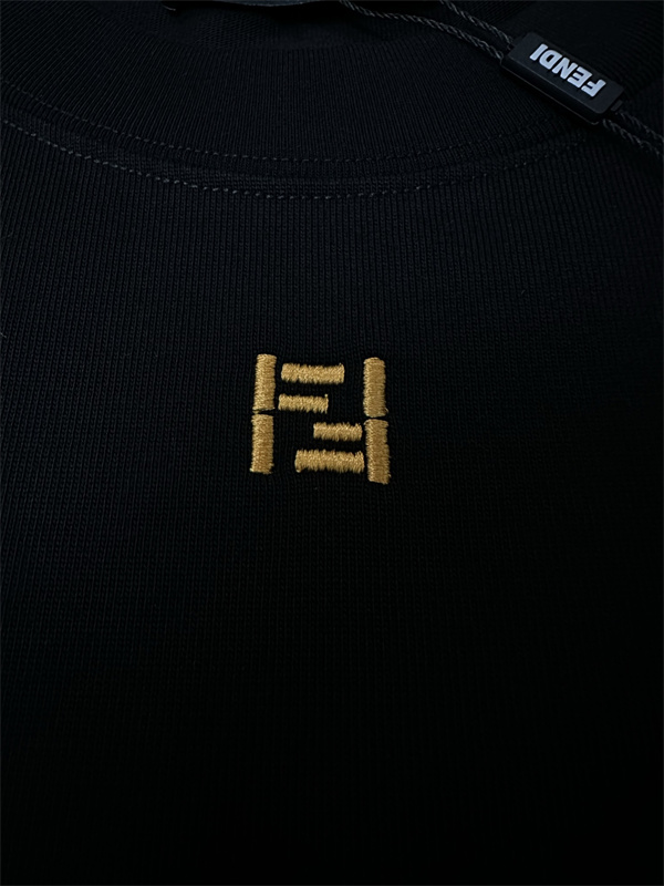 お洒落に魅せる 2026春夏新作 フェンディ FENDI Tシャツ半袖コピー 激安(日本最大級)