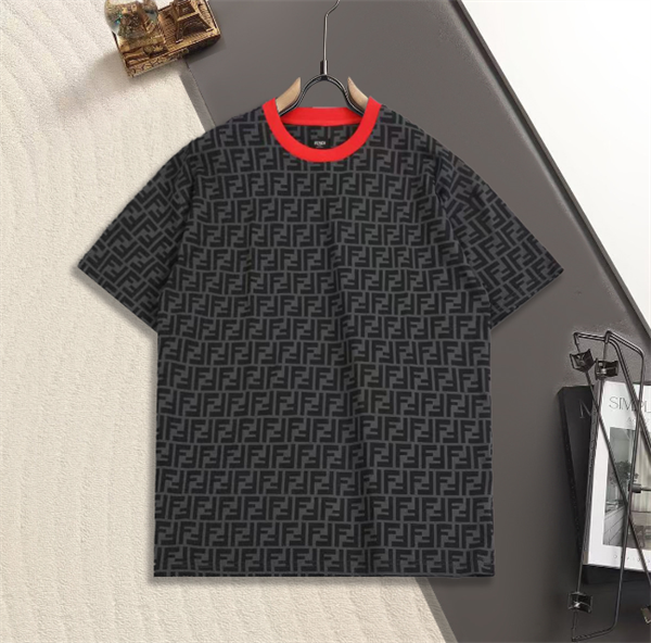 実用性の高さも魅力 フェンディｔシャツコピー FENDI 春夏らしくて軽やかにする  激安(日本最大級)