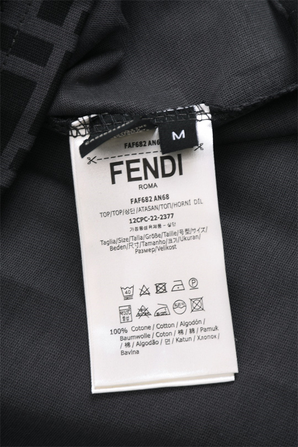 実用性の高さも魅力 フェンディｔシャツコピー FENDI 春夏らしくて軽やかにする  激安(日本最大級)
