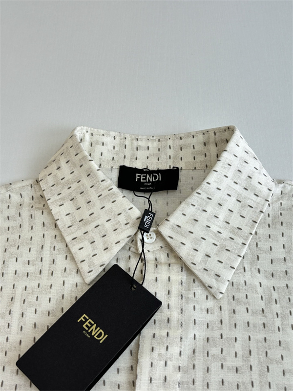 2026必需品 フェンディ FENDI シャツ コピー落ち着いた雰囲気も演出激安(日本最大級)