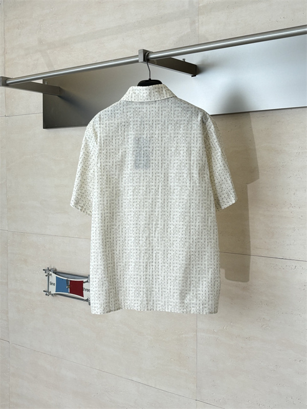 2026必需品 フェンディ FENDI シャツ コピー落ち着いた雰囲気も演出激安(日本最大級)