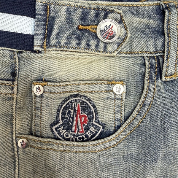 MONCLER 数年愛用しても人気アイテム デニムパンツ 特に話題なの上品　即完売 モンクレール 最新トレンド2019年春夏コレクション ブランド コピー 激安(日本最大級)