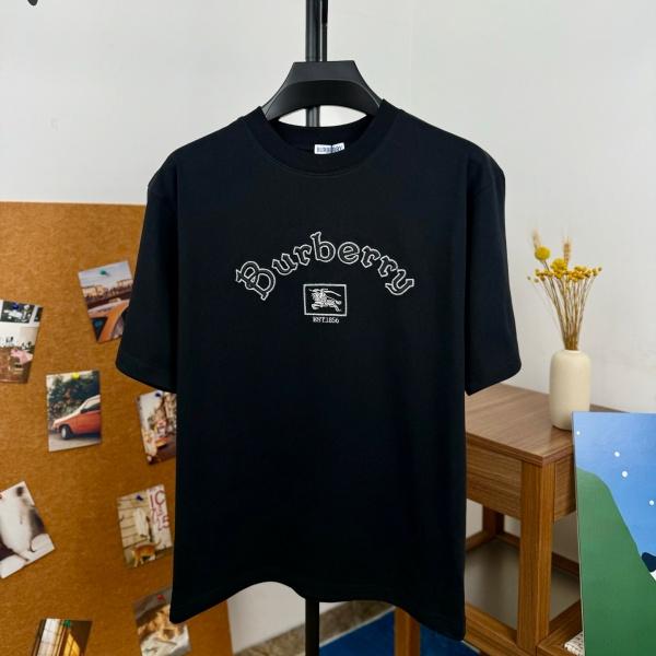 BURBERRY バーバリー ロゴ刺繍Tシャツ アーチロゴ ナイトエンブレム刺繍 クルーネック 半袖 コットン カジュアル ペア対応 メンズ レディース