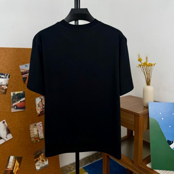 BURBERRY バーバリー ロゴ刺繍Tシャツ アーチロゴ ナイトエンブレム刺繍 クルーネック 半袖 コットン カジュアル ペア対応 メンズ レディース