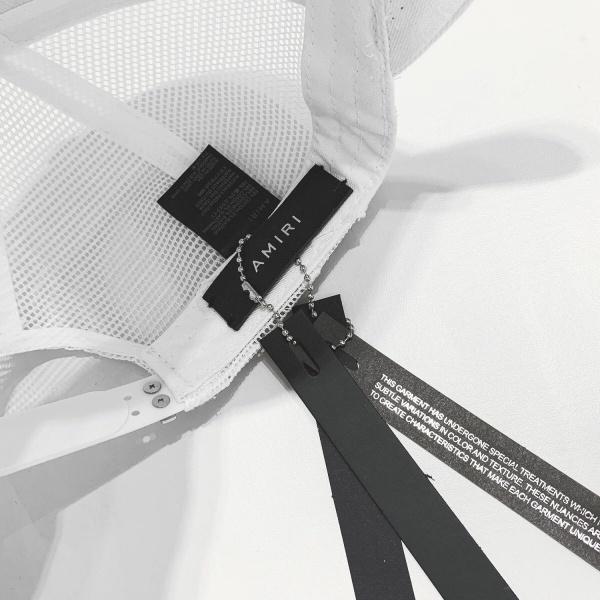 AMIRI アミリ メッシュキャップ Arts District ロゴ刺繍 トラッカーキャップ 通気設計 サイズ調整可能 ストリート ユニセックス