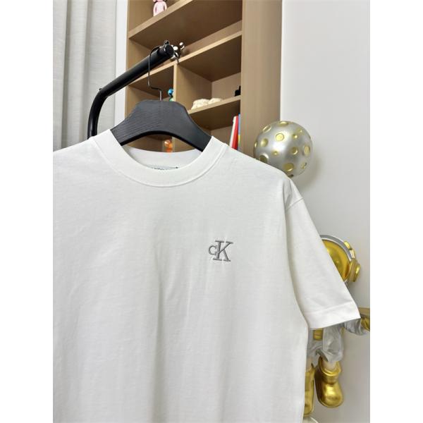 ロゴアクセント 半袖 メンズ スタイリッシュ こなれ感 LOUIS VUITTON ルイヴィトン コピー Tシャツ 人気モデル
