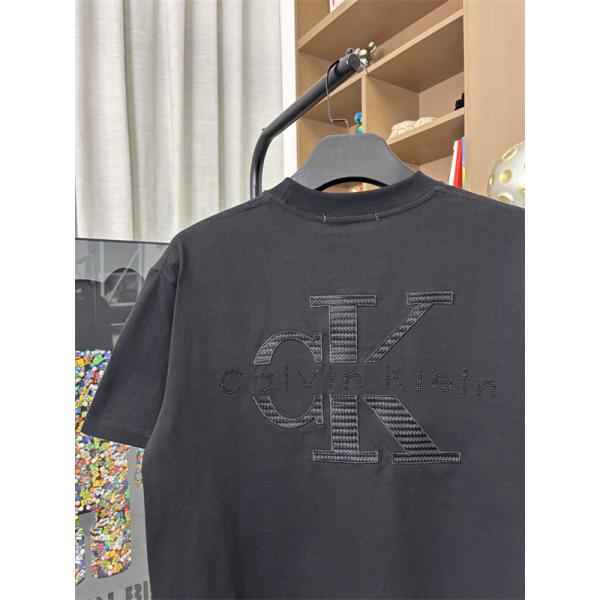 ロゴアクセント 半袖 メンズ スタイリッシュ こなれ感 LOUIS VUITTON ルイヴィトン コピー Tシャツ 人気モデル