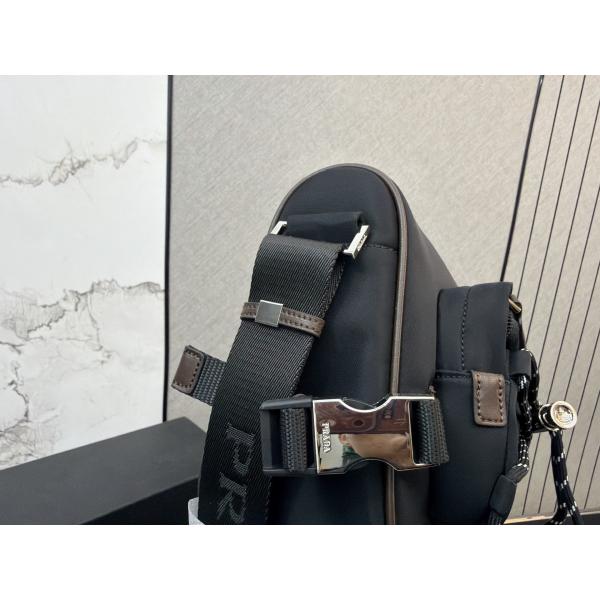 【2026激安】Re-NylonプラダショルダーバッグスーパーコピーSaffiano Prada ユニセックス上品