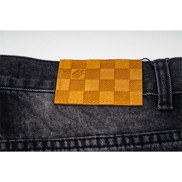 バックロゴ刺繍 メンズ ウォッシュ加工 ワイドシルエット 着映え LOUIS VUITTON ルイヴィトン コピー デニムパンツ 存在感抜群