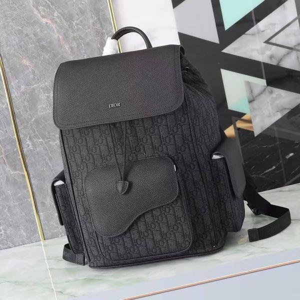 DIOR ディオール リュック メンズバックパック 総柄デザイン フロントポケット 大容量 軽量仕様 アウトドア 旅行 トレンド 人気