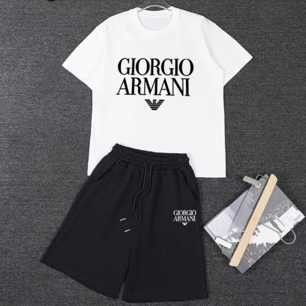 GIORGIO ARMANI コピー ジョルジオアルマーニ ロゴセットアップ 半袖Tシャツ ショートパンツ 上下セット リラックスフィット 人気モデル