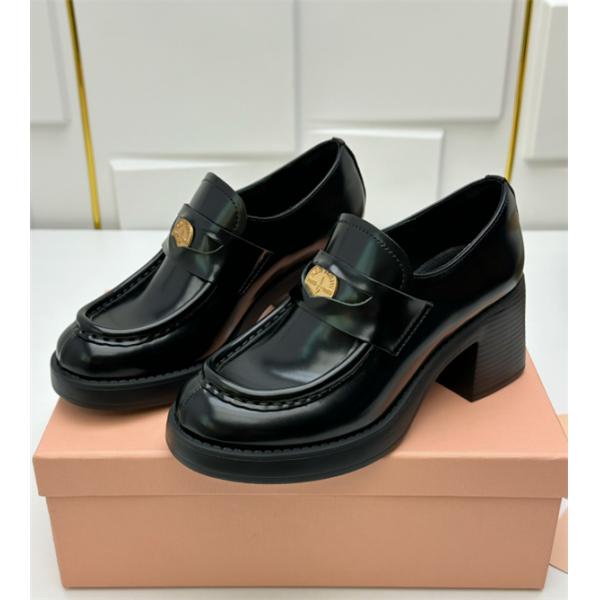 上品なしなやか質感MiuMiu ミュウミュウ靴レディーススーパーコピー人気ランキング可愛い