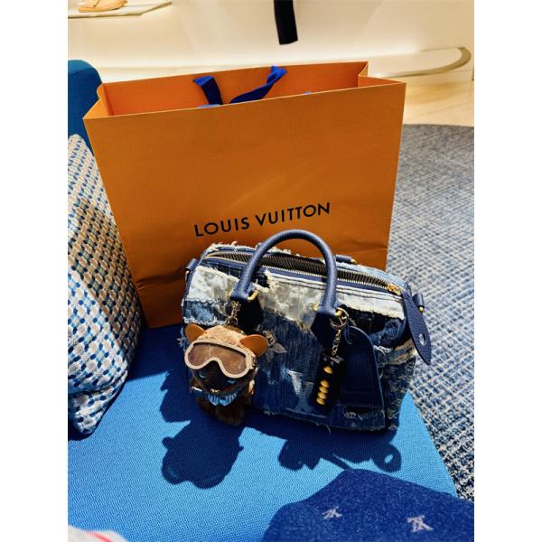 Louis Vuitton ルイヴィトンバッグチャームコピーLV LOUIS BEARおしゃれ可愛いプレゼント