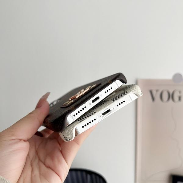 IPHONE17 LOUIS VUITTON コピー ルイヴィトン コピー カラーモノグラムケース 着映え仕様 軽量フィット 人気アイテム