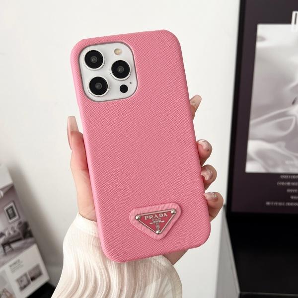 IPHONE17 PRADA コピー プラダ コピー サフィアーノ調スマホケース 耐衝撃 保護カバー ミニマルデザイン