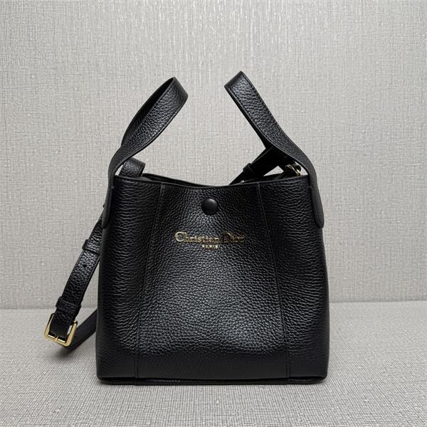 入手困難♡Dior   Signature♡ディオールショルダーバッグスーパーコピー2026人気