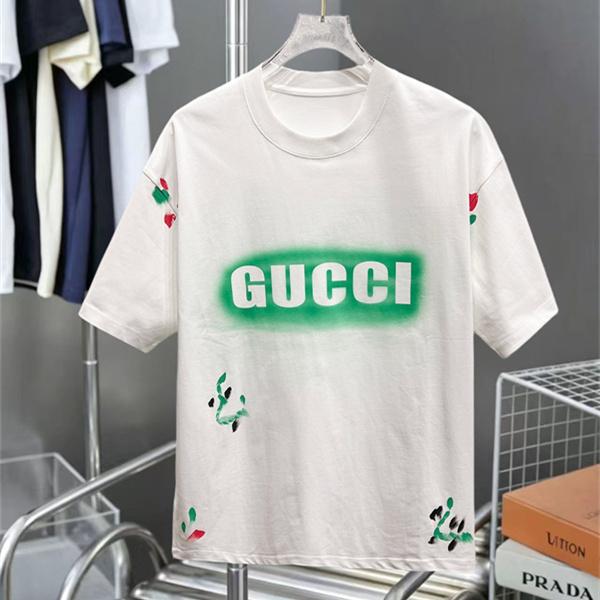 ロゴプリント 刺繍アクセント クルーネック GUCCI グッチ コピー 半袖Tシャツ 2026話題感 主役トップス 即戦力アイテム