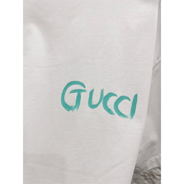 ロゴ入り クルーネック GUCCI グッチ コピー 半袖トップス デイリー映え ミニマルデザイン 人気急上昇
