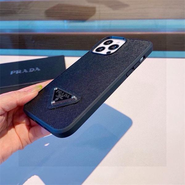 スタイリッシュ＆耐久性Prada プラダiPhone17ケースコピー スマホケース  薄型 軽量 傷防止