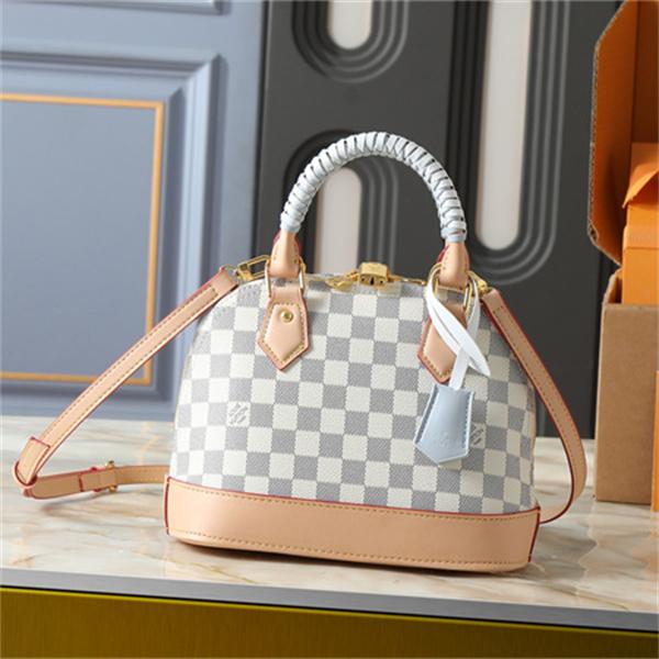 ショルダーバッグ ダミエ柄 ボストン風シルエット LOUIS VUITTON ルイヴィトン コピー チャーム付き 着回し力 ショップおすすめ
