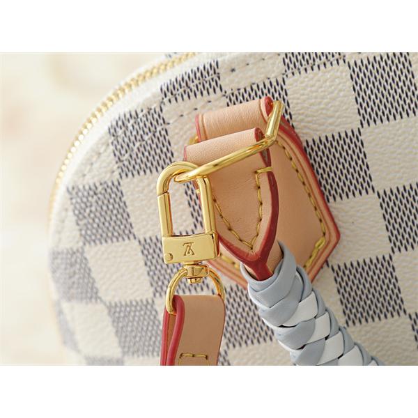 ショルダーバッグ ダミエ柄 ボストン風シルエット LOUIS VUITTON ルイヴィトン コピー チャーム付き 着回し力 ショップおすすめ