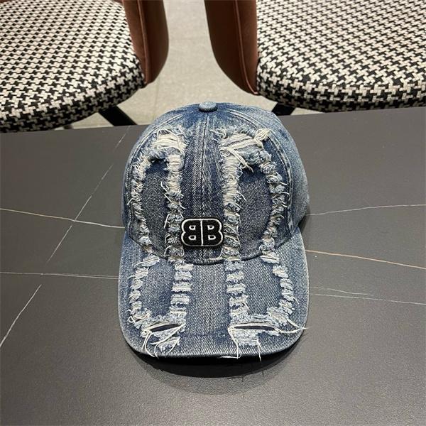 2026 新品BALENCIAGA バレンシアガキャップコピー小顔効果抜群ストリートファッション個性的