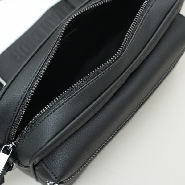 Dior ディオール Rider 2.0 ラージ メッセンジャーバッグ エンボス加工 オブリーク柄 Christian Dior ショルダーバッグ 斜め掛け対応 通勤向け 即戦力