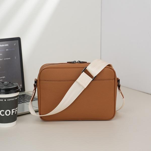 Dior ディオール Rider 2.0 メッセンジャーバッグ ジャカードロゴ柄 キャメルレザー Christian Dior クロスボディバッグ 通勤対応 注目アイテム