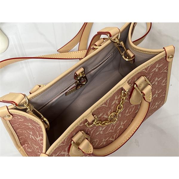 ショルダーバッグ モノグラム総柄 レザー調トリム LOUIS VUITTON ルイヴィトン コピー チャーム付き きれいめカジュアル