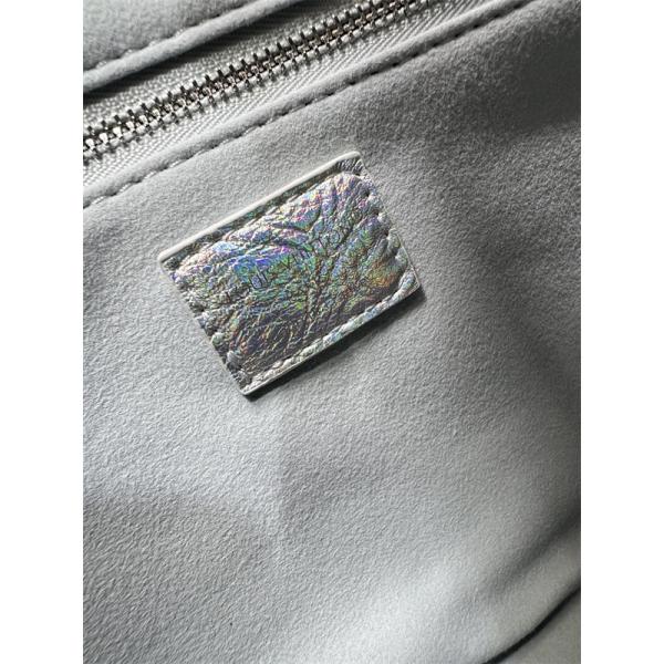 レザー調ハンドル LOUIS VUITTON ルイヴィトン コピー ショルダーバッグ 丸型チャーム付き ショップおすすめ
