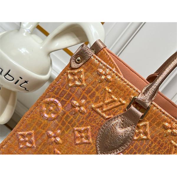 モノグラム型押し 光沢トート LOUIS VUITTON ルイヴィトン コピー バッグ  シンプル持ち手 外出コーデ向け ショップおすすめ