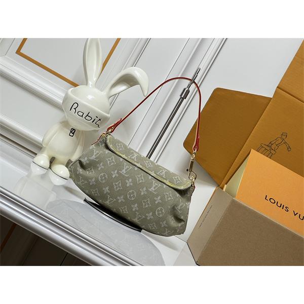 LV柄デザイン 半月フォルム LOUIS VUITTON ルイヴィトン コピー バッグ 肩掛け対応 デイリー使い 人気商品