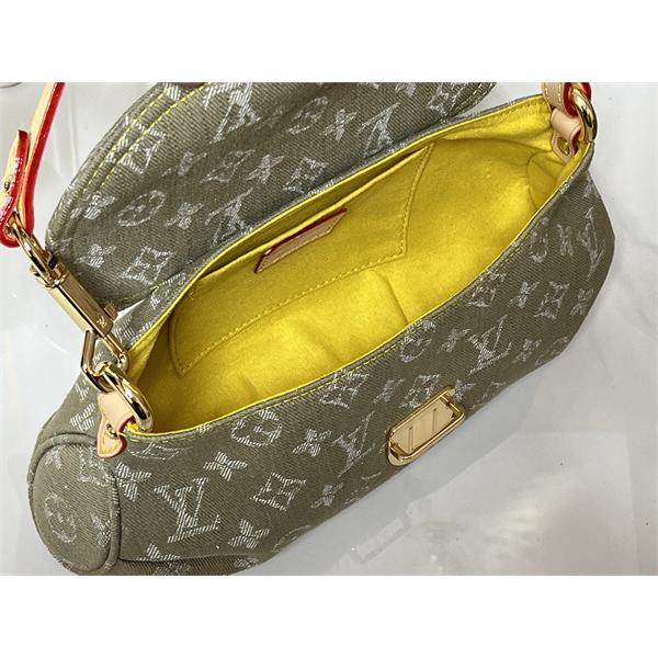LV柄デザイン 半月フォルム LOUIS VUITTON ルイヴィトン コピー バッグ 肩掛け対応 デイリー使い 人気商品
