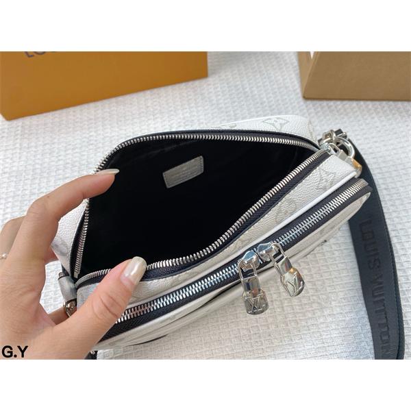 LV Alpha 2026トレンド春夏ルイヴィトンショルダーバッグコピー最高品質カジュアルスタイル