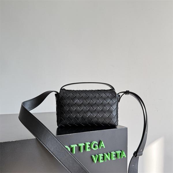 BV 26最新作 Intrecciato Mini Bag ボッテガ ヴェネタ ショルダーバッグコピー収納性抜群