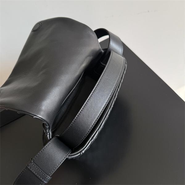 BV 26最新作 Intrecciato Mini Bag ボッテガ ヴェネタ ショルダーバッグコピー収納性抜群