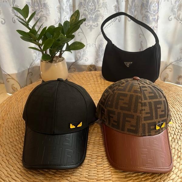 FENDI コピー モンスターアイ キャップ FF総柄 ベースボールキャップ 旬顔 人気上昇中 ユニセックス