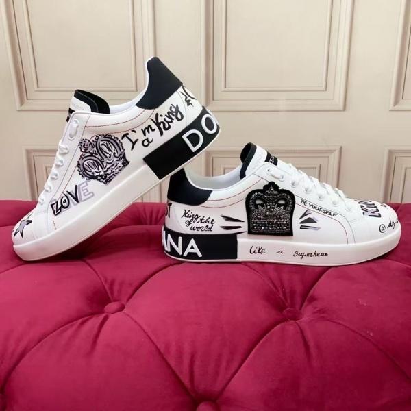 DOLCE&GABBANA コピー グラフィティアート ローカットスニーカー クラウン装飾 ストリート人気