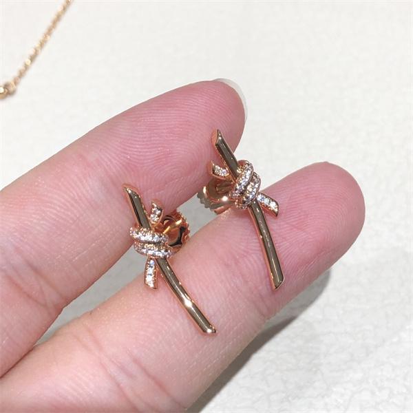 2026話題必至 Tiffany knotティファニーピアスコピートレンド高級アクセサリープレゼント最適新品