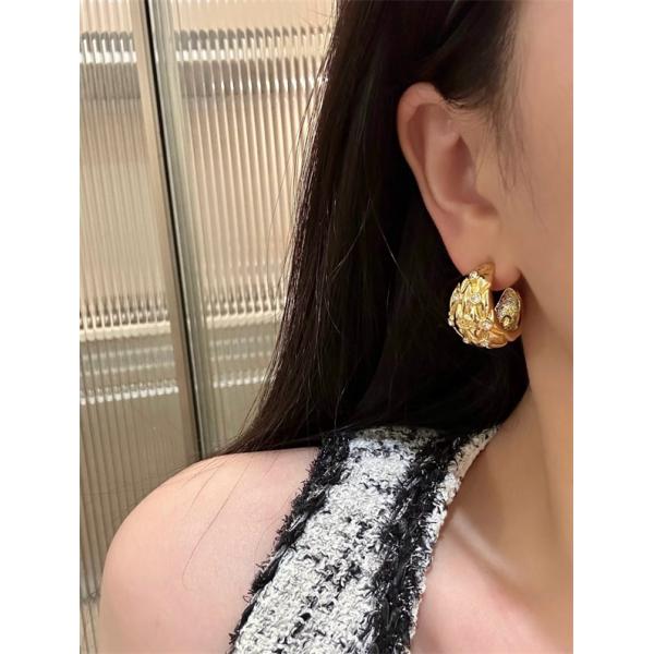 小顔効果抜群 CHANELシャネルピアスコピー2026トレンド新作アクセサリー人気春夏コレクション