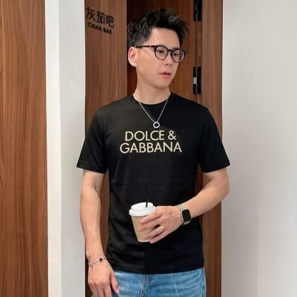 DOLCE&GABBANA コピー ロゴプリント半袖Tシャツ 2026新作 旬顔 着映え デイリー主力